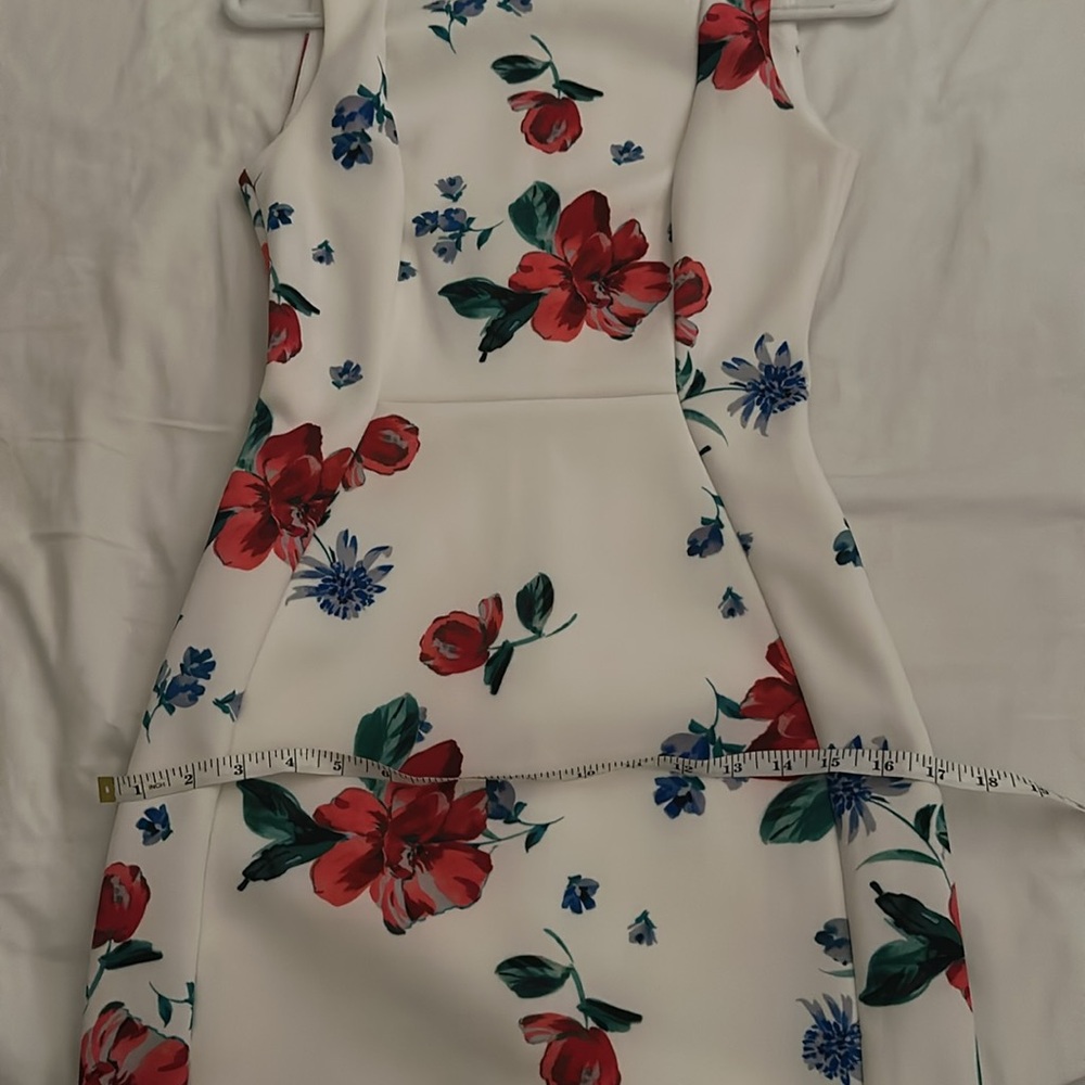 Calvin Klein Sheath Dress - Size 2 - Picture 6 of 8